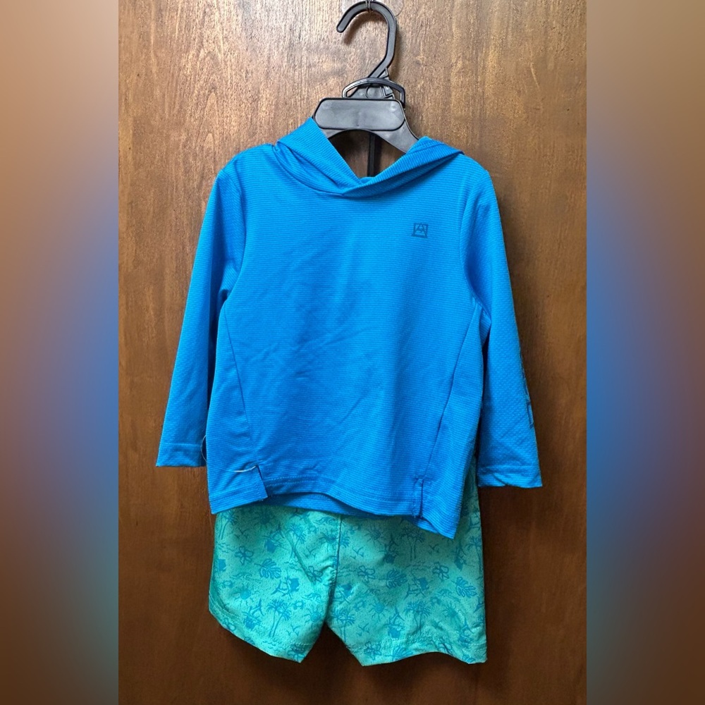 NWT Avalanche Outfit size 12 months